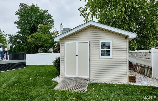 3587 Westport Drive, St Charles, MO 63303