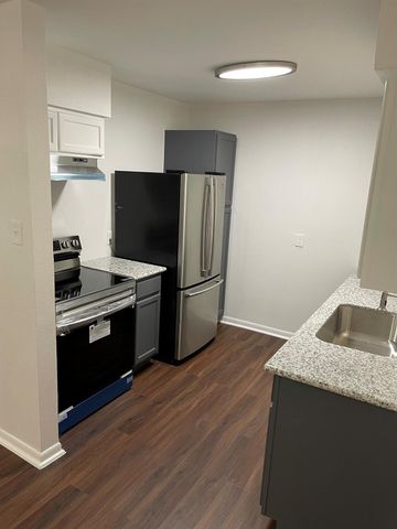 221 Rochelle Street, Richmond, TX 77469
