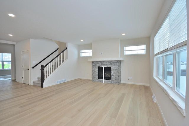 8211 W Skylark DRIVE, Mequon, WI 53097