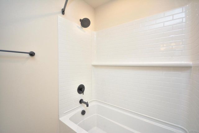 8211 W Skylark DRIVE, Mequon, WI 53097