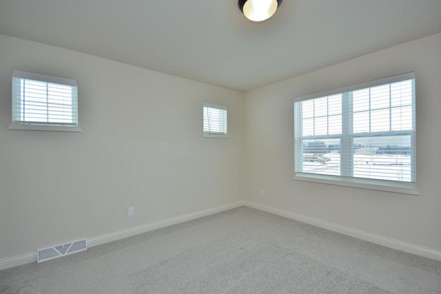 8211 W Skylark DRIVE, Mequon, WI 53097