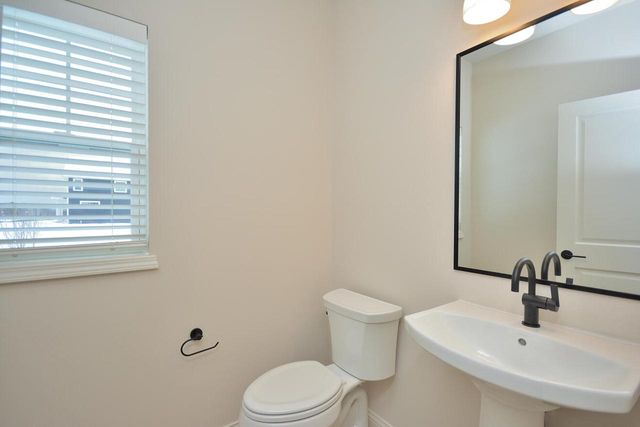 8211 W Skylark DRIVE, Mequon, WI 53097