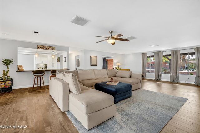 1800 N Forty Niner Drive, Tucson, AZ 85749