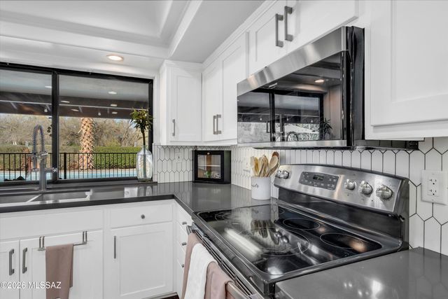 1800 N Forty Niner Drive, Tucson, AZ 85749