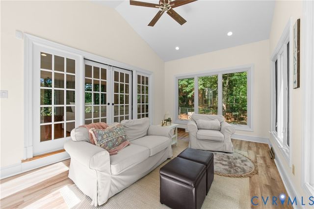 9374 Count Kristopher Dr, Mechanicsville, VA 23116