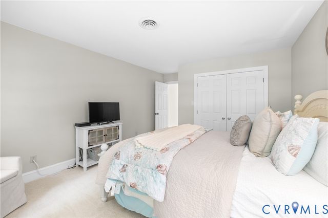 9374 Count Kristopher Dr, Mechanicsville, VA 23116