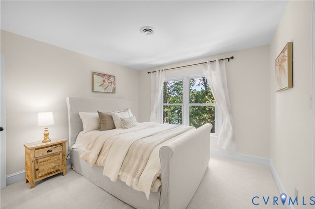 9374 Count Kristopher Dr, Mechanicsville, VA 23116
