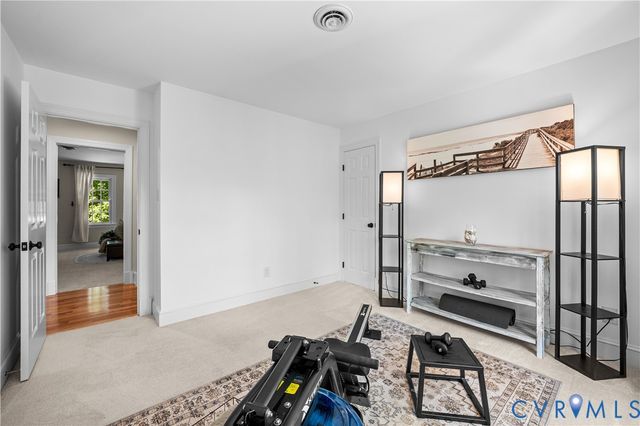 9374 Count Kristopher Dr, Mechanicsville, VA 23116