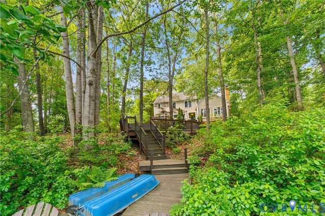 9374 Count Kristopher Dr, Mechanicsville, VA 23116