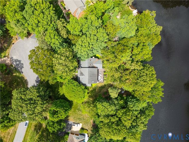 9374 Count Kristopher Dr, Mechanicsville, VA 23116