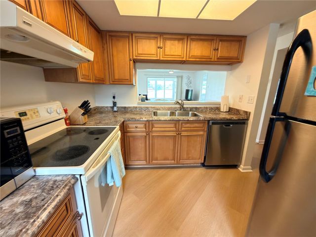 9703 GREENSKEEPER DRIVE, New Port Richey, FL 34655
