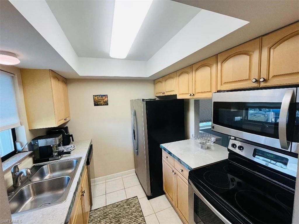 2210 Croton CT, LEHIGH ACRES, FL 33936 — photo 4