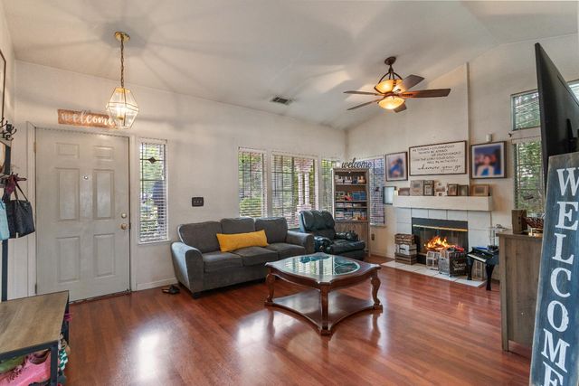 5341 Crystal Hill Way, Sacramento, CA 95823