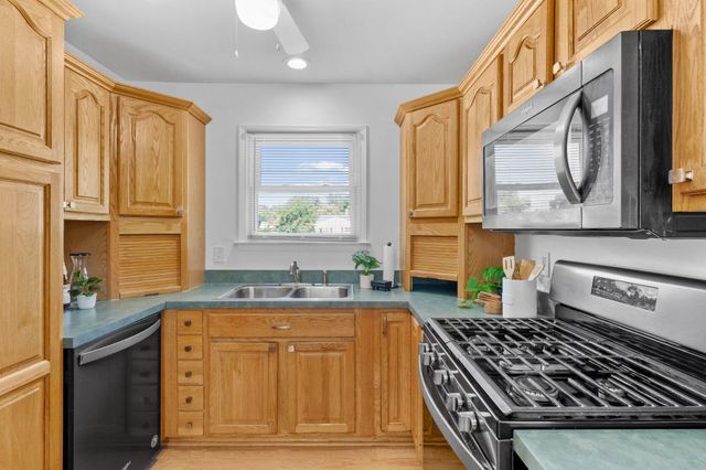 9411 PERRY HALL BLVD, Baltimore, MD 21236