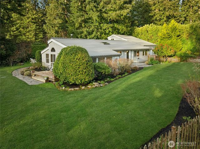 9420 NE Eric Avenue, Bainbridge Island, WA 98110