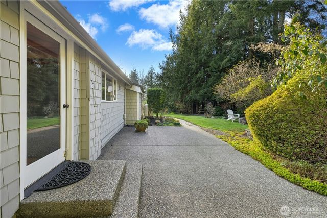 9420 NE Eric Avenue, Bainbridge Island, WA 98110