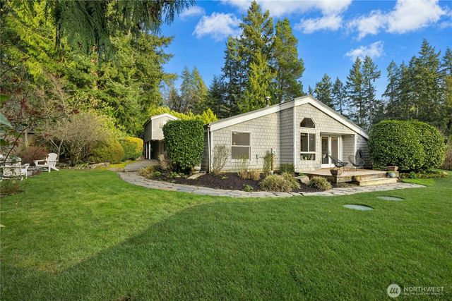 9420 NE Eric Avenue, Bainbridge Island, WA 98110