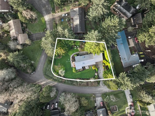 9420 NE Eric Avenue, Bainbridge Island, WA 98110