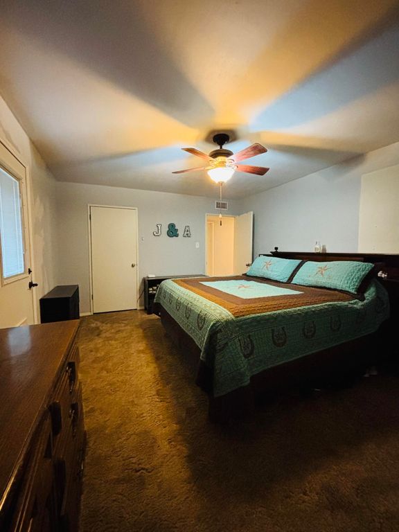 Image 13 of property listing at 2112 San Antonio Street, San Angelo, TX 76901