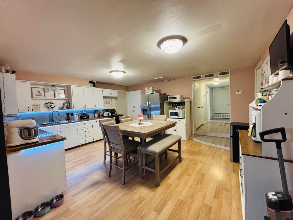 Image 4 of property listing at 2112 San Antonio Street, San Angelo, TX 76901