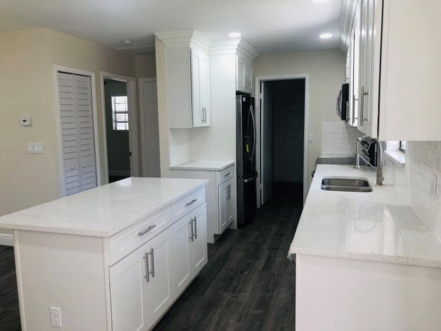 13618 N 51st Place, West Palm Beach, FL 33411