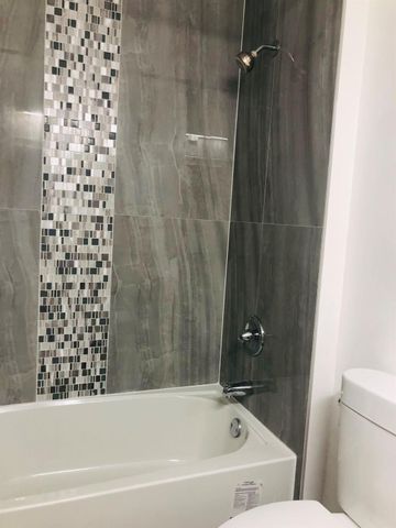 13618 N 51st Place, West Palm Beach, FL 33411