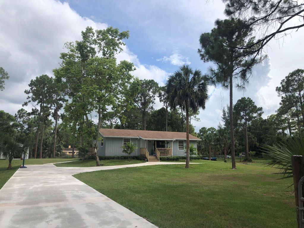 13618 N 51st Place, West Palm Beach, FL 33411