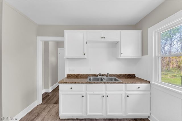 18123 Mccracken Road, Maple Heights, OH 44137