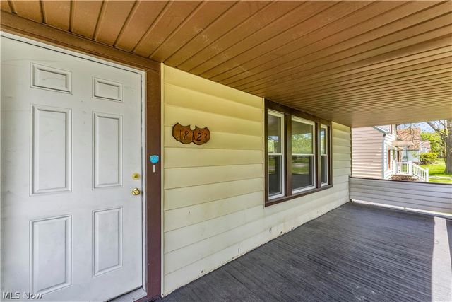 18123 Mccracken Road, Maple Heights, OH 44137
