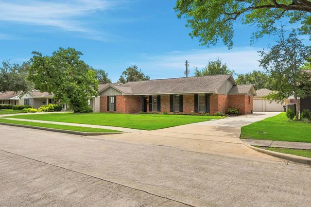 10503 Shadow Wood Drive, Houston, TX 77043