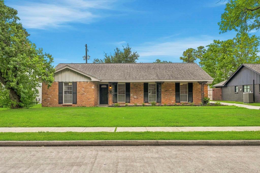 10503 Shadow Wood Drive, Houston, TX 77043