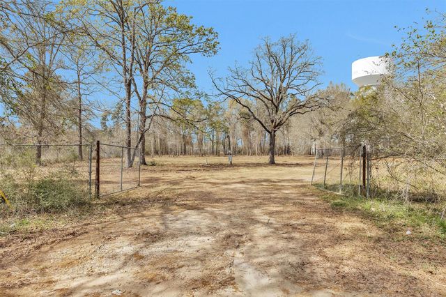 2921 Beasley Road, Conroe, TX 77301
