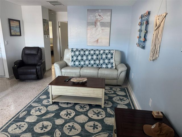 525 MANATEE COURT 21, Venice, FL 34285