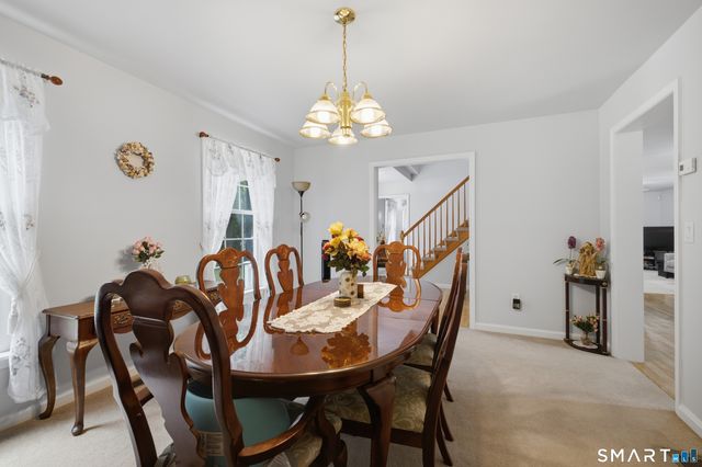 17 Dean Road, East Lyme, CT 06333
