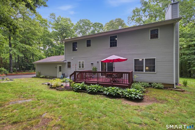 17 Dean Road, East Lyme, CT 06333