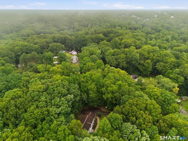 17 Dean Road, East Lyme, CT 06333