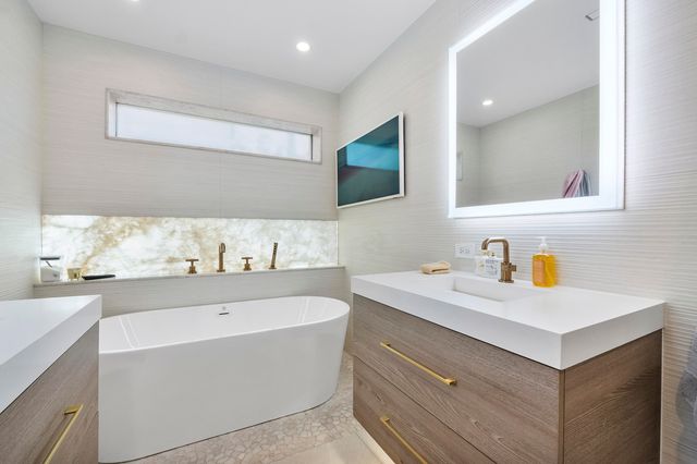 725 NE 36TH Street, Boca Raton, FL 33431