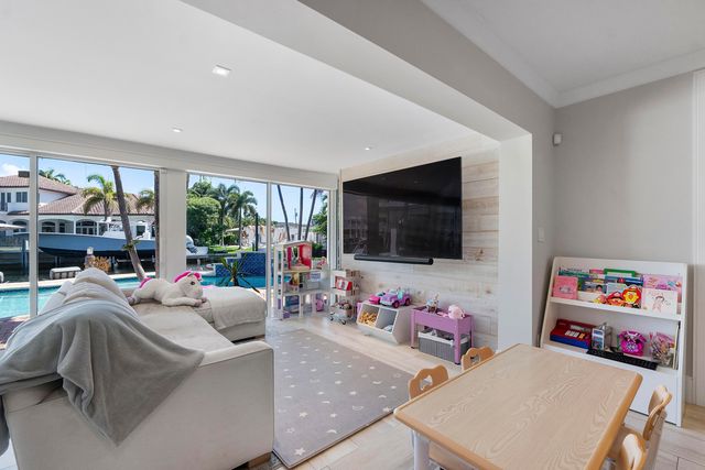725 NE 36TH Street, Boca Raton, FL 33431