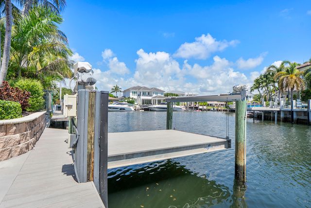 725 NE 36TH Street, Boca Raton, FL 33431