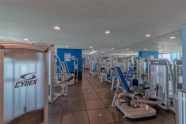 7900 HARBOR ISLAND Drive 1517, North Bay Village, FL 33141