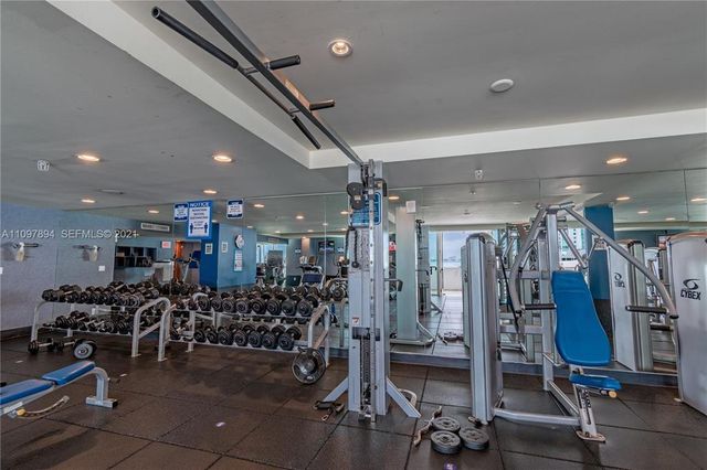 7900 HARBOR ISLAND Drive 1517, North Bay Village, FL 33141