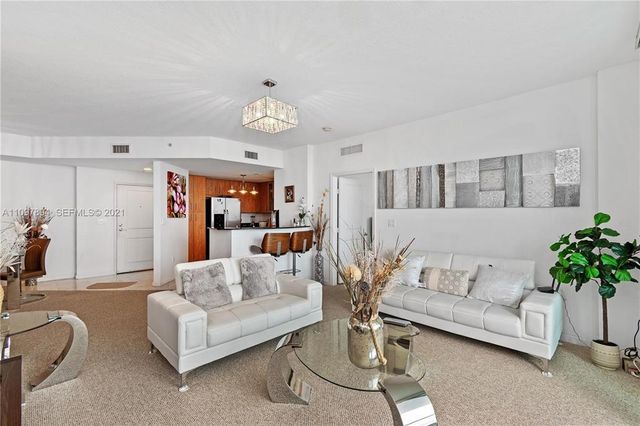 7900 HARBOR ISLAND Drive 1517, North Bay Village, FL 33141
