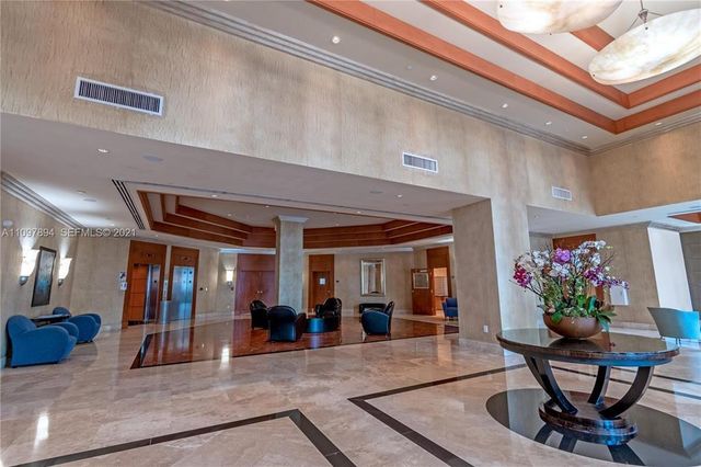 7900 HARBOR ISLAND Drive 1517, North Bay Village, FL 33141