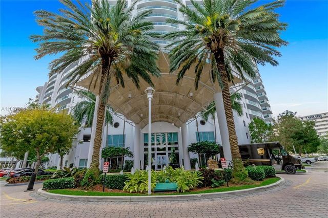7900 HARBOR ISLAND Drive 1517, North Bay Village, FL 33141