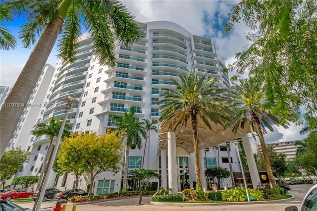 7900 HARBOR ISLAND Drive 1517, North Bay Village, FL 33141