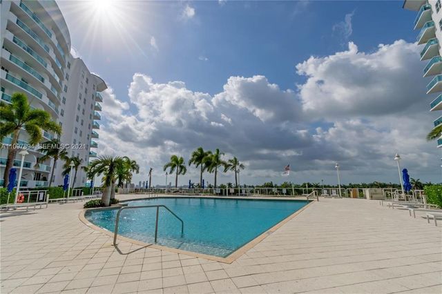 7900 HARBOR ISLAND Drive 1517, North Bay Village, FL 33141