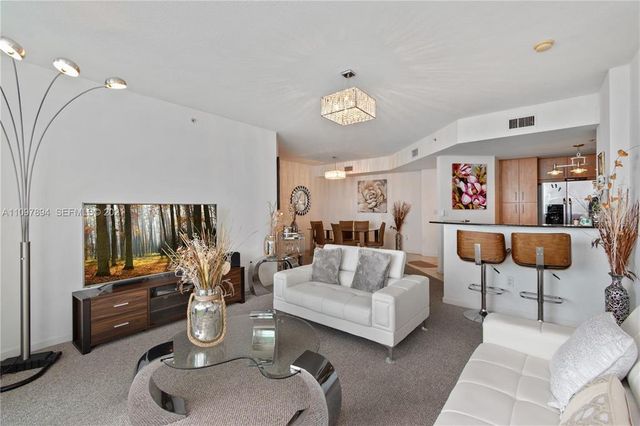 7900 HARBOR ISLAND Drive 1517, North Bay Village, FL 33141