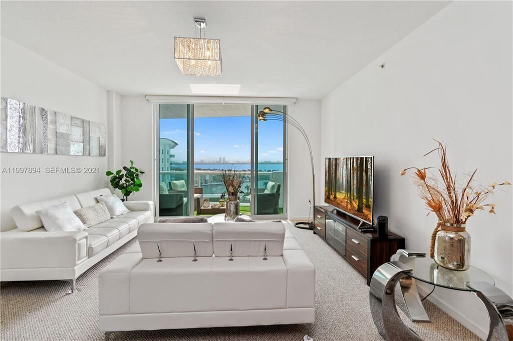 7900 HARBOR ISLAND Drive 1517, North Bay Village, FL 33141