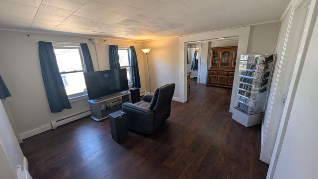 11 Bellevue Street, Manchester, NH 03103