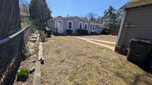 11 Bellevue Street, Manchester, NH 03103